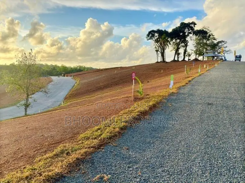 කළුතර නගරයට ලඟින් බිම් කොටස්
