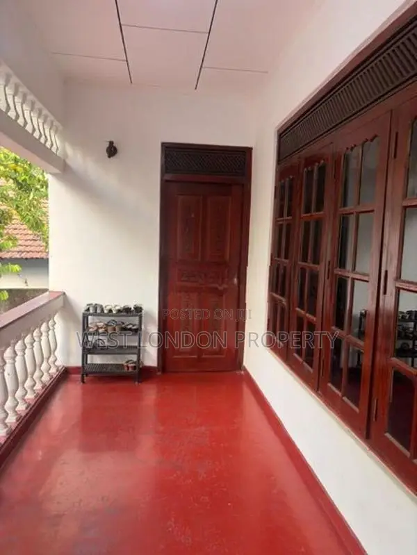 Single-Storey House for Sale in Galle