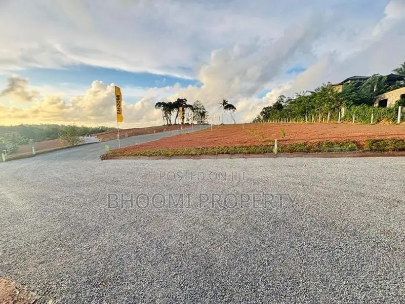 කළුතර නගරයට ලඟින් බිම් කොටස්
