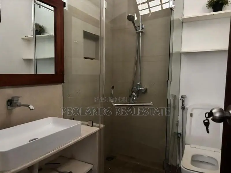 (NAR732) 2BR Apartment for Rent in Colombo 03
