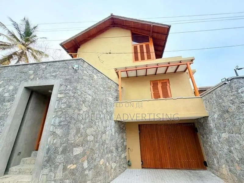 Nugegoda Award-Winning Architect Designed Luxurious House for Sale
