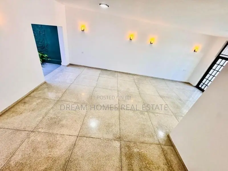 Newly Renovated Luxury 4-Bedroom Residence for Sale in Delkanda