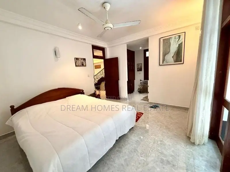 Modern Luxury Home for Sale in Maharagama – 5 Bedrooms