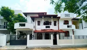 Lake View 6-Bedroom House for Sale – Moratuwa