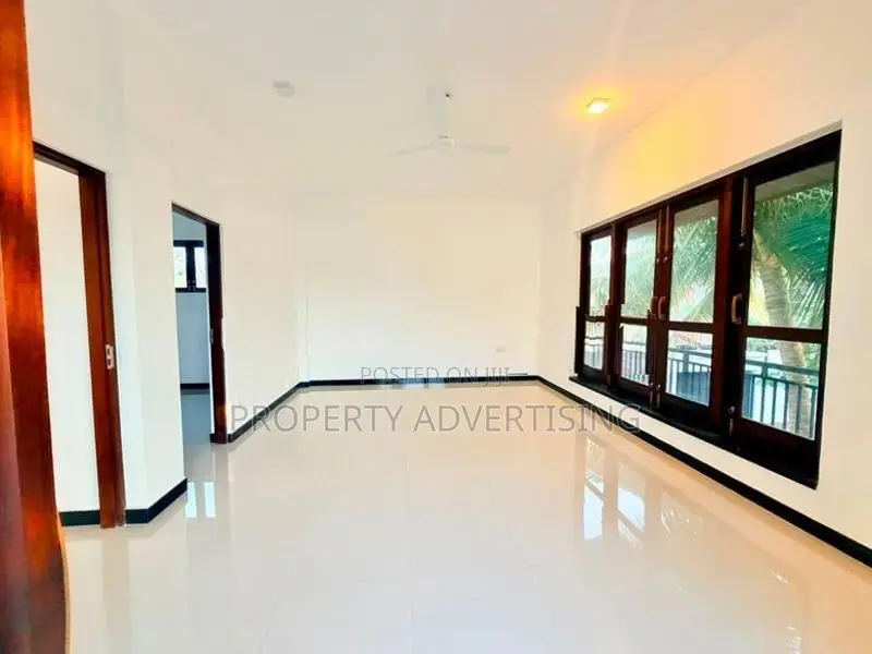 Mount Lavinia 5 BR Brand New House for Sale