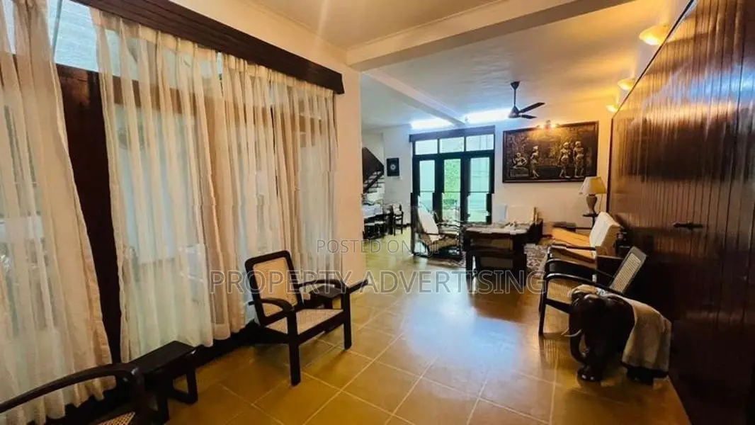 4BR Colombo 07 House For Sale In A Prime Location.