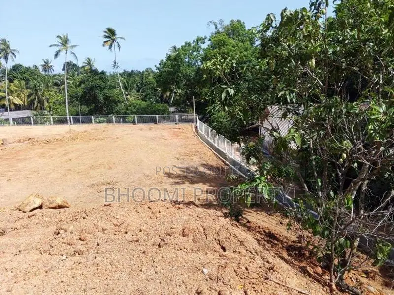 කරා පිටිය රෝහල අසලින් හොඳම ඉඩම