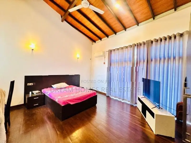 Modern 2-Storey Luxury Home – Temple Road, Thalawathugoda