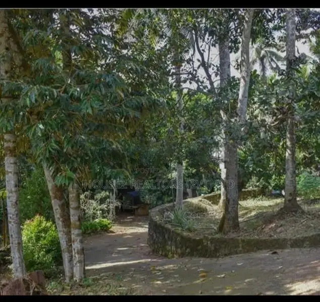 42 Perch Land with Half-Built House – Rambukkana