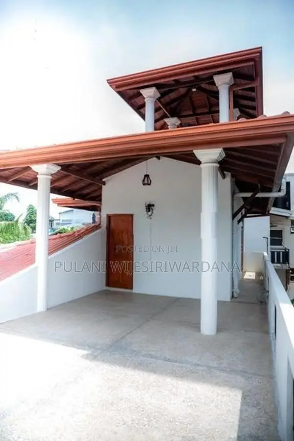 Lake View 6-Bedroom House for Sale – Moratuwa