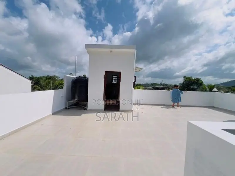 16 P With Luxury House For Sale