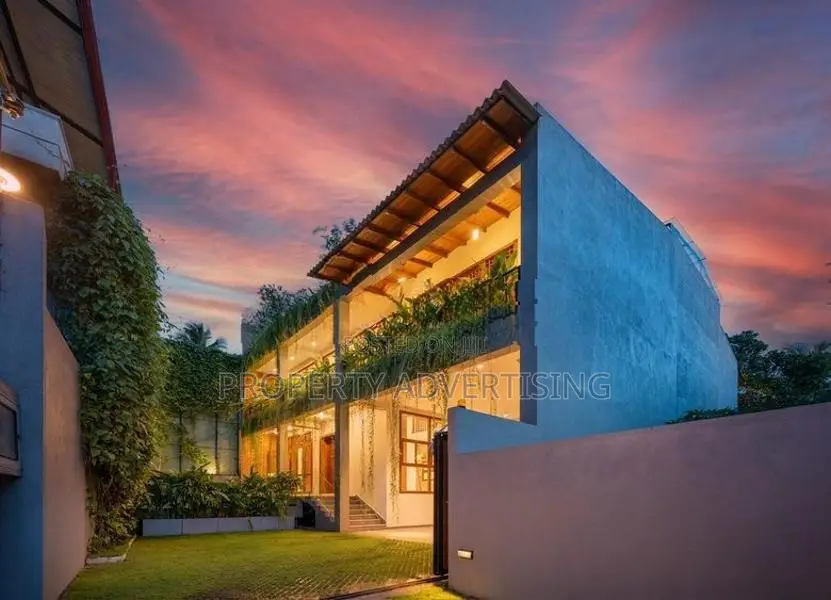 Battaramulla Super Luxury Brand New House For Sale
