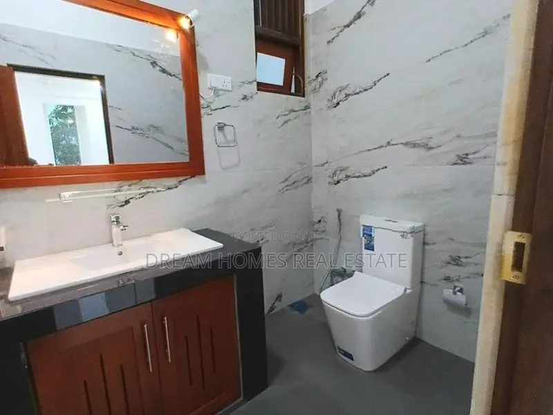 Luxury Modern House for Sale in Piliyandala