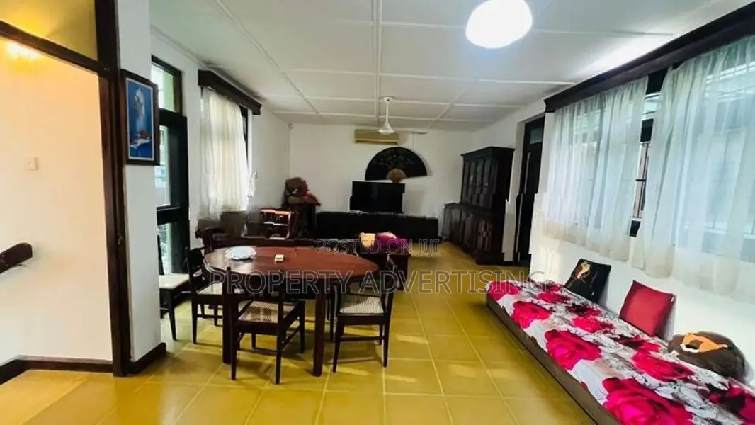 4BR Colombo 07 House For Sale In A Prime Location.