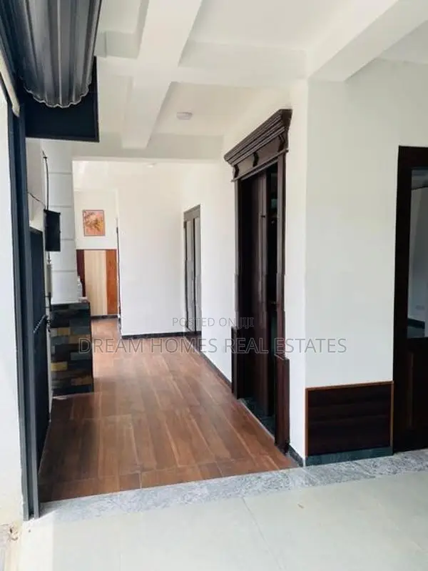 Spacious Luxury Family Home Near Kadawatha – Prime Location