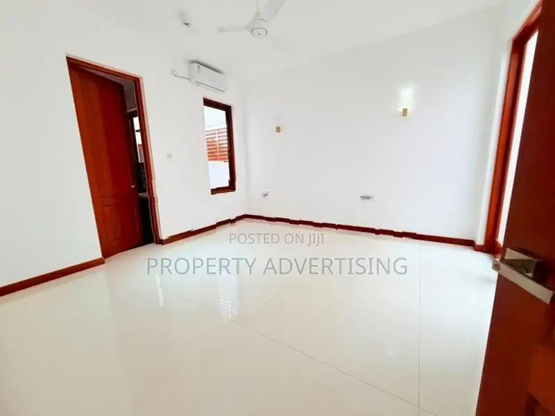 Pita Kotte Architecture Designed House For Sale