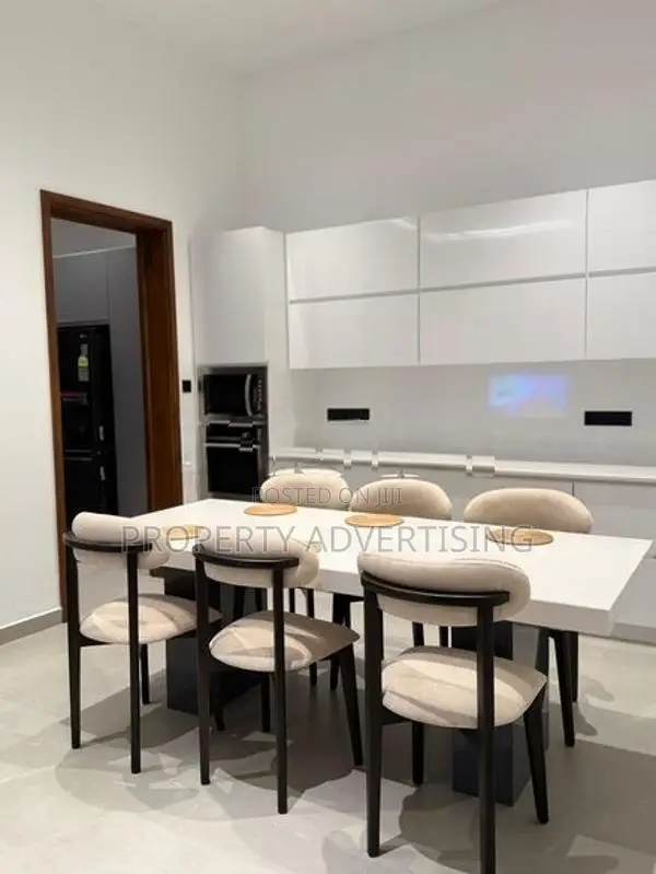 Luxury Furnished House for Sale – Lake Road, Battaramulla