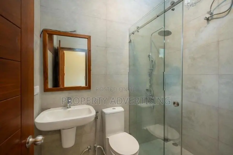 Battaramulla Super Luxury Brand New House For Sale