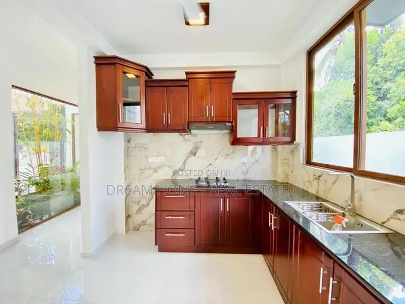 10 Perch Brand New Luxury House for Sale in Malabe Kothalawala