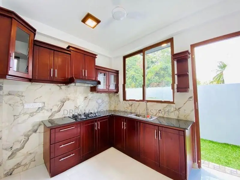 10 Perch Brand New Luxury House for Sale in Malabe Kothalawala