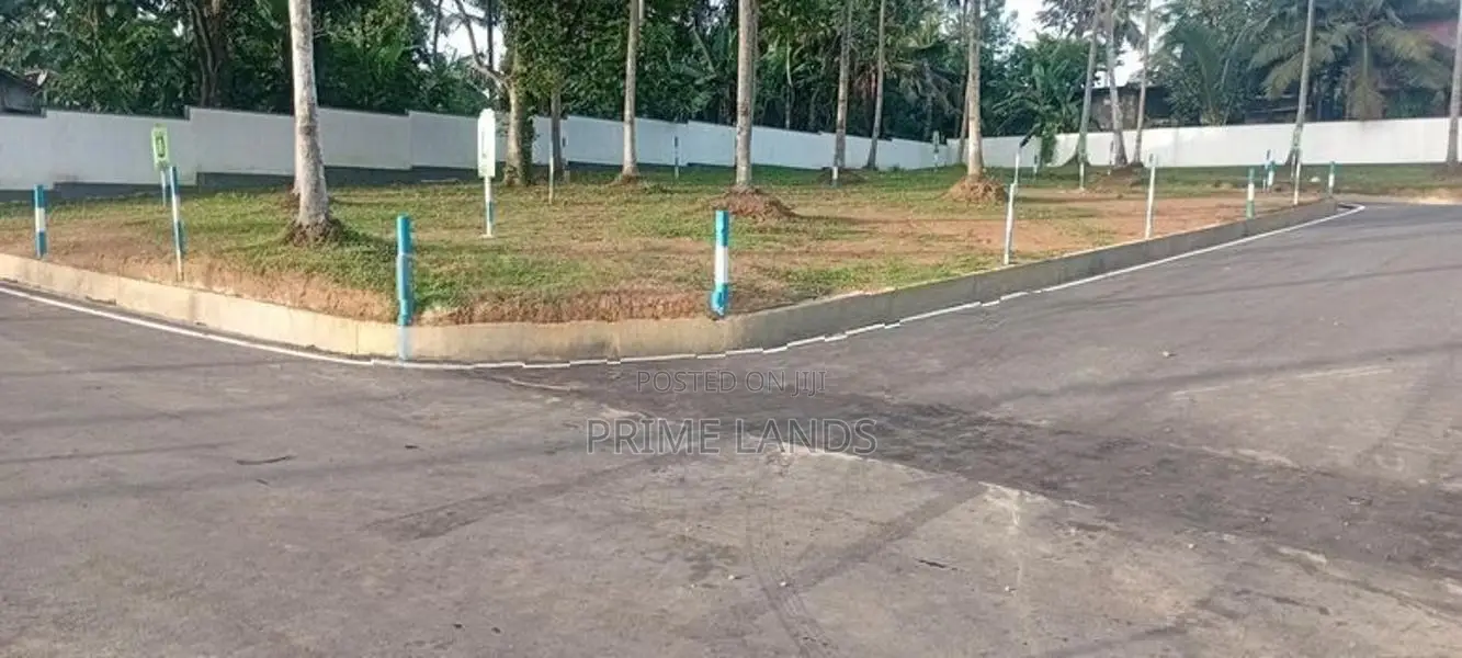 Land in Yakkala