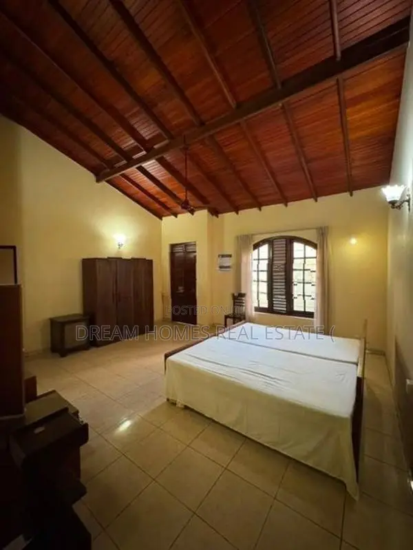 Partially Furnished Modern Upstairs House for Rent – Wijerama, Nugegod
