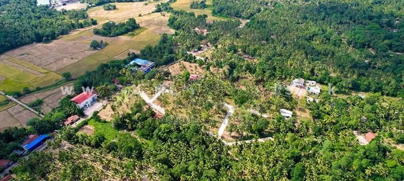 Land In Minuwangoda