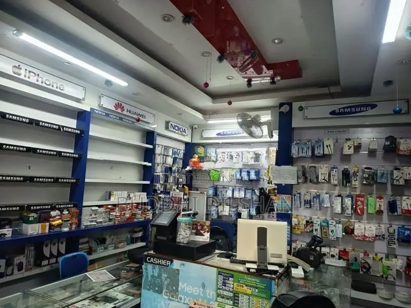 Shop for Sale in Bus Stand Mawathagama