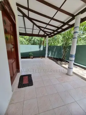House for Sale in Athurugiriya