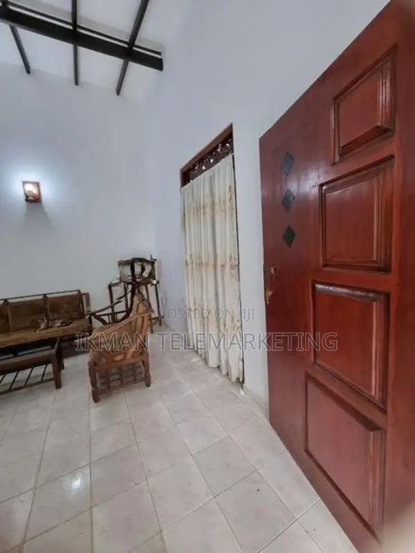 House for Sale in Athurugiriya