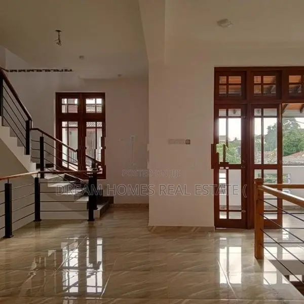 Modern Luxury Home with Rooftop Bar – Weligampitiya, Ja-Ela