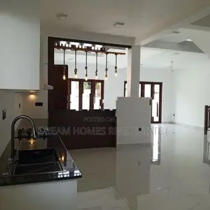 4 Bedroom Luxury Home with Stunning Rooftop Views – Kandana