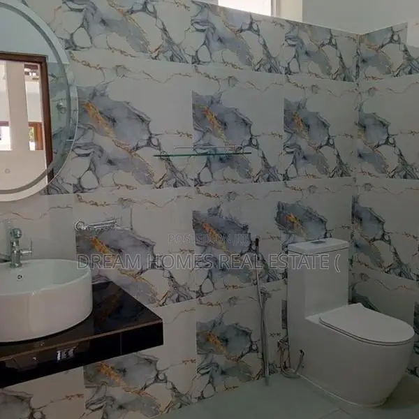 4 Bedroom Luxury Home with Stunning Rooftop Views – Kandana