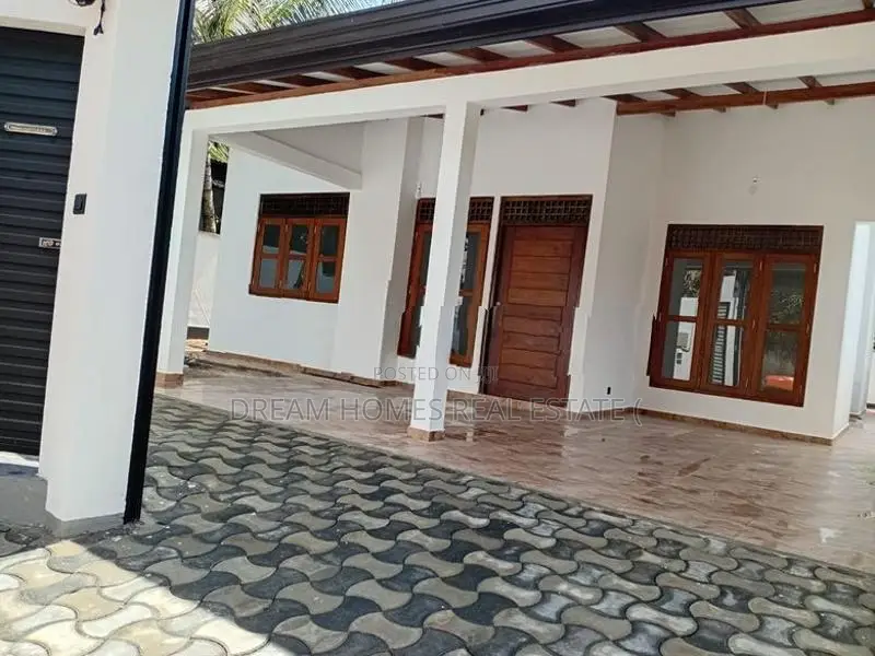 Homagama Family Home for Sale – Prime Location Near Major Universities