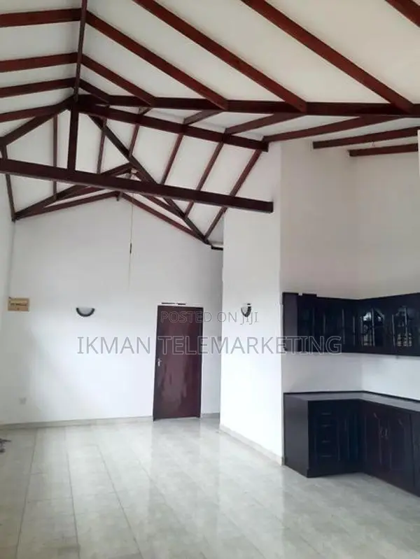 Upstairs House For Rent In Miriswatta, Piliyandala