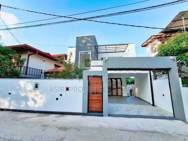 Luxury 4 Bedrooms New House for sale in Piliyandala Kesbewa