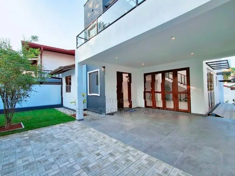 Luxury 4 Bedrooms New House for sale in Piliyandala Kesbewa