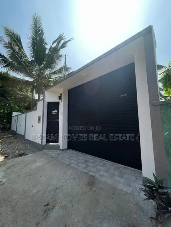 Homagama Family Home for Sale – Prime Location Near Major Universities