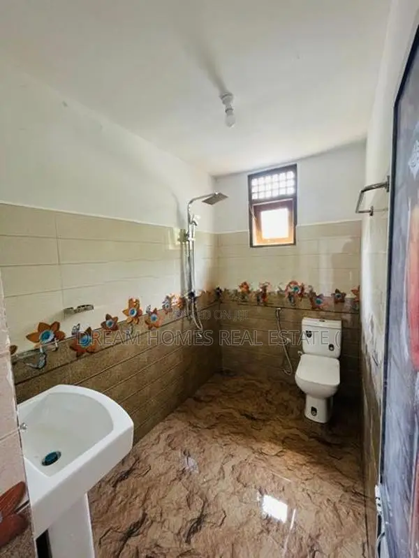 Homagama Family Home for Sale – Prime Location Near Major Universities