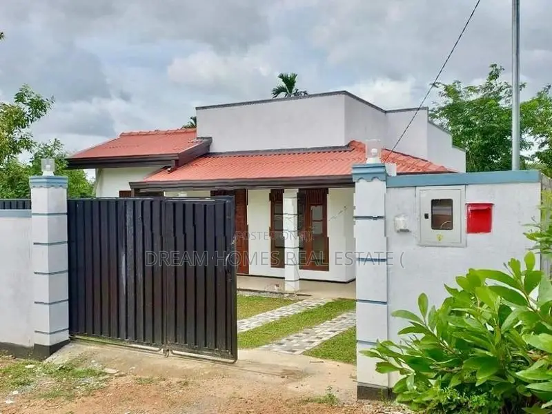 House for Sale in Halbarawa, Homagama Peaceful Residential