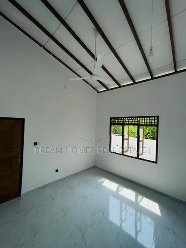 Homagama Family Home for Sale – Prime Location Near Major Universities