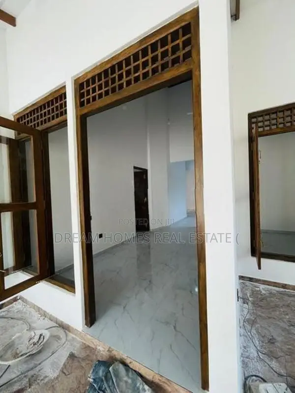 Homagama Family Home for Sale – Prime Location Near Major Universities