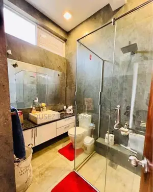 Modern Luxury 4-Bedroom House for Sale – Battaramulla