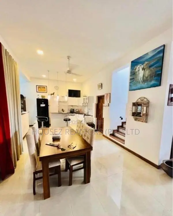 Modern Luxury 4-Bedroom House for Sale – Battaramulla