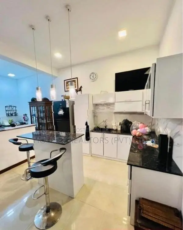 Modern Luxury 4-Bedroom House for Sale – Battaramulla