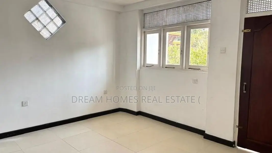 Modern 3 Storey House for Sale in Thalawathugoda