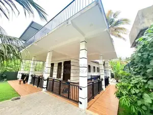 Family Home with Large Garden for Sale – Pannipitiya