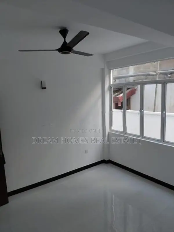 Modern Luxury 2-Storey Home in Pannipitiya