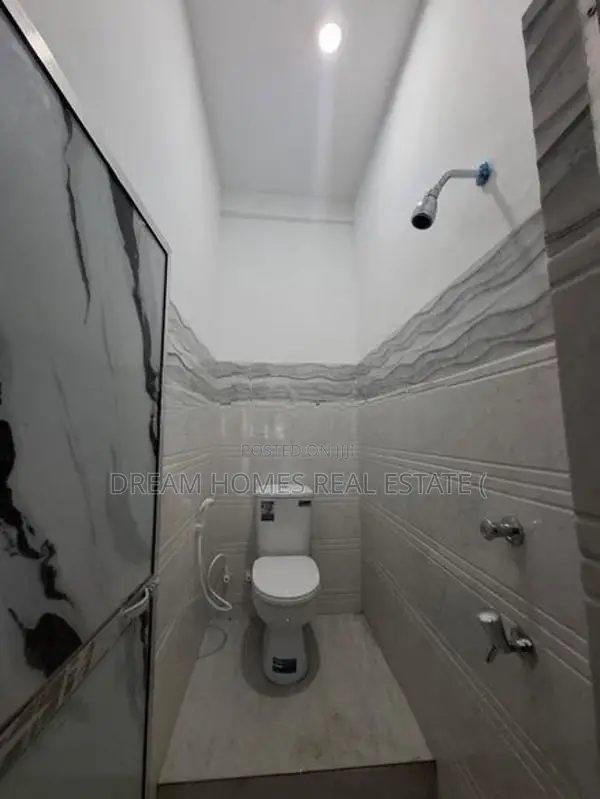 Family Home with Large Garden for Sale – Pannipitiya