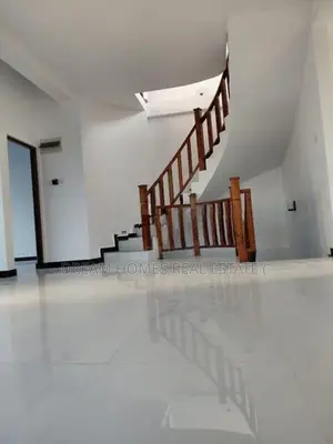 Modern Luxury 2-Storey Home in Pannipitiya